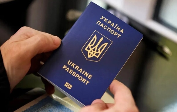 Зеленський розв’язав питання з видачею паспортів українцям за кордоном – ОП