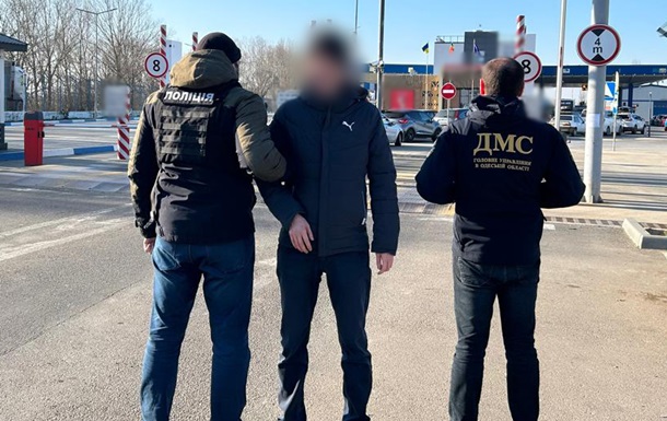 Україна видворила іноземця, що скоїв тяжкі злочини