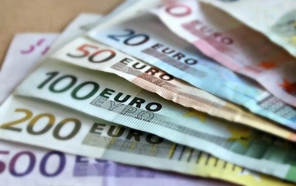 На Сумщині комунальники викинули в смітник знайдені €6000 – ЗМІ