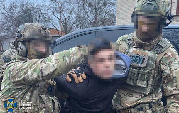 СБУ зупинила продаж “трофейної” зброї: затримано 10 торговців