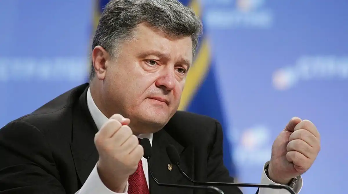 Порошенка позбавляють “схеми” збагачення на донатах українців для ЗСУ, – Олещук