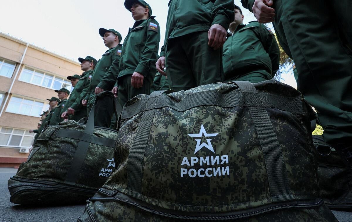 Путін оголосив наймасовіший призов за 14 років