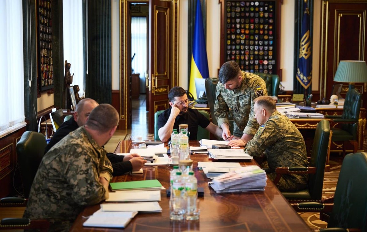 Новини України - Зеленський розповів про нараду з військовими