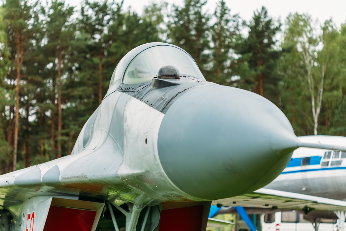 Новини світу - В Угорщині скрутили деталі з МіГ-29 на військовому аеродромі