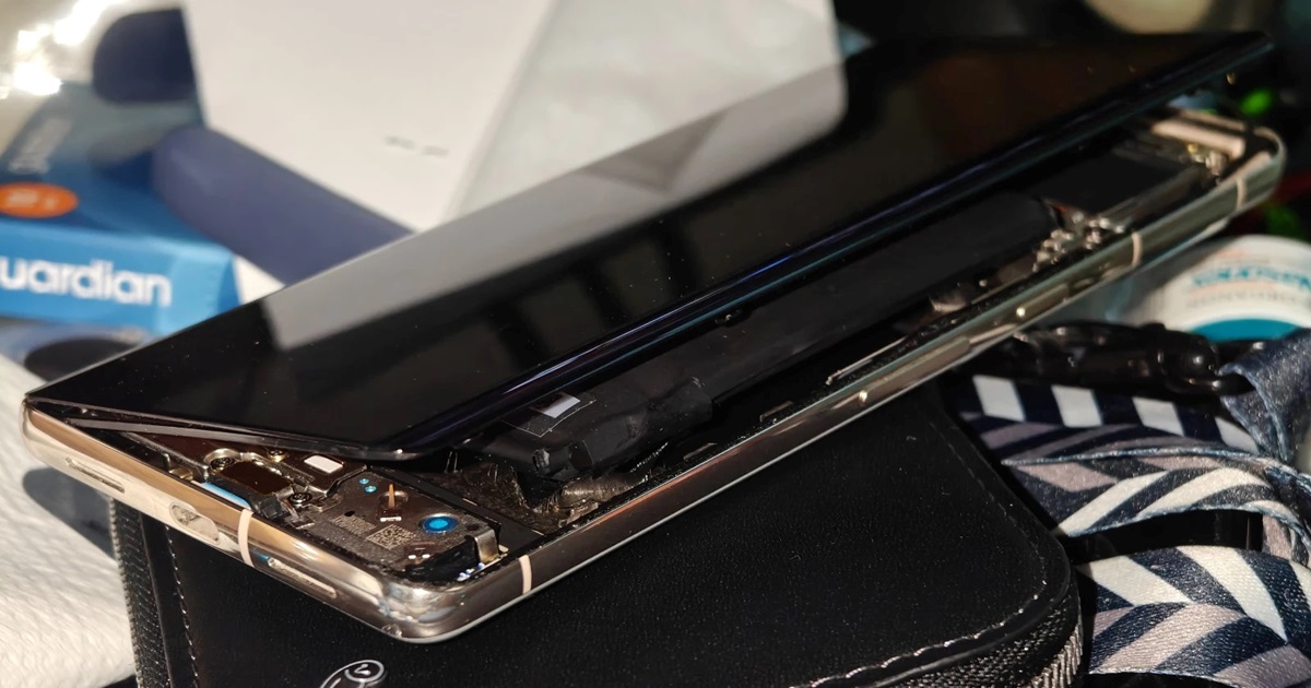 Технології - Користувачі Pixel 7 і Pixel 7 Pro скаржаться на розбухання батарей