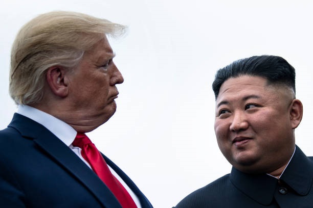 Новини світу - У США таємно обговорюють зустріч Трампа з Кім чен Ином - CNN