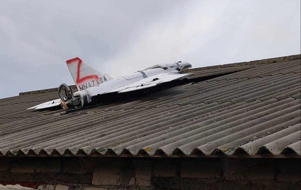 Новини світу - Під час атаки РФ до Молдови залетіли шість дронів, один впав на будинок