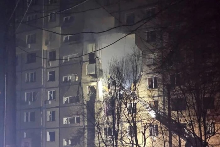 Новини України - Пожежі і поранені: наслідки удару по Дніпру від влади