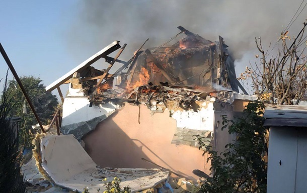 Новини України - Росіяни обстріляли Павлоград: пошкоджено автомобілі, є поранені