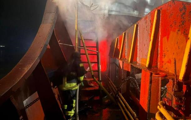 Новини України - В Одесі через нічну атаку РФ пошкоджене цивільне судно