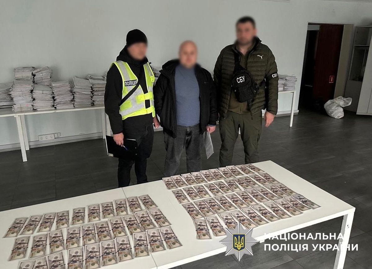 Викрито корупційні схеми ухилянтів у двох регіонах