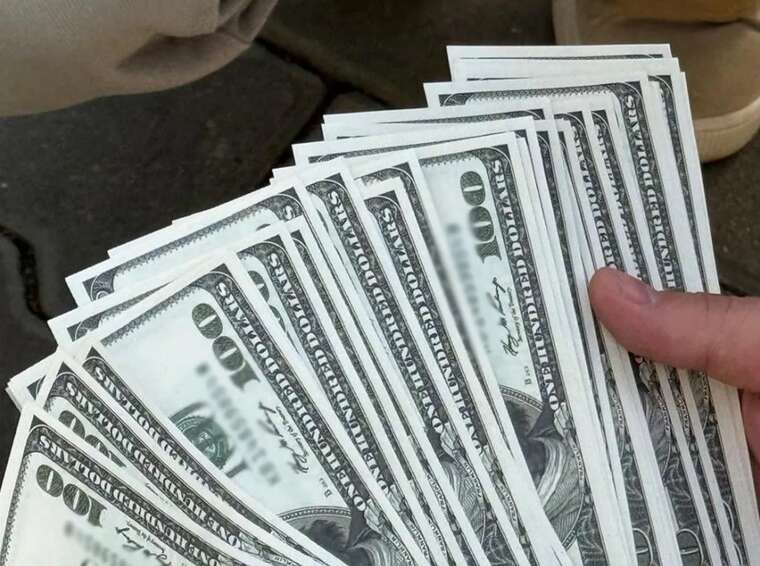 Лікування без пацієнта в Одесі затримали ділка, який за 5000 доларів обіцяв військовому фальшиве списання зі служби