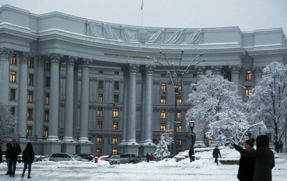 МЗС радить українцям виїжджати з Ірану