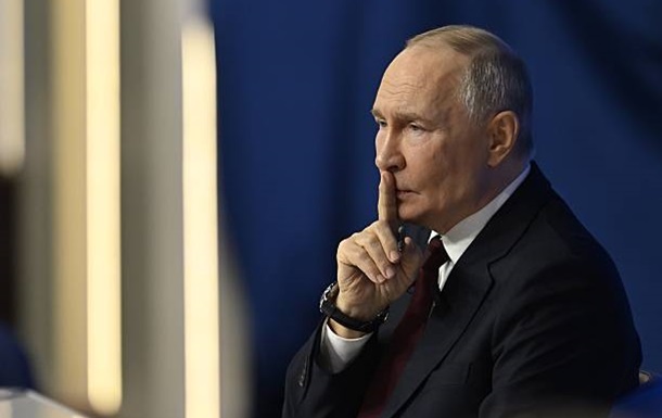 Путін торік засекретив майже половину своїх указів