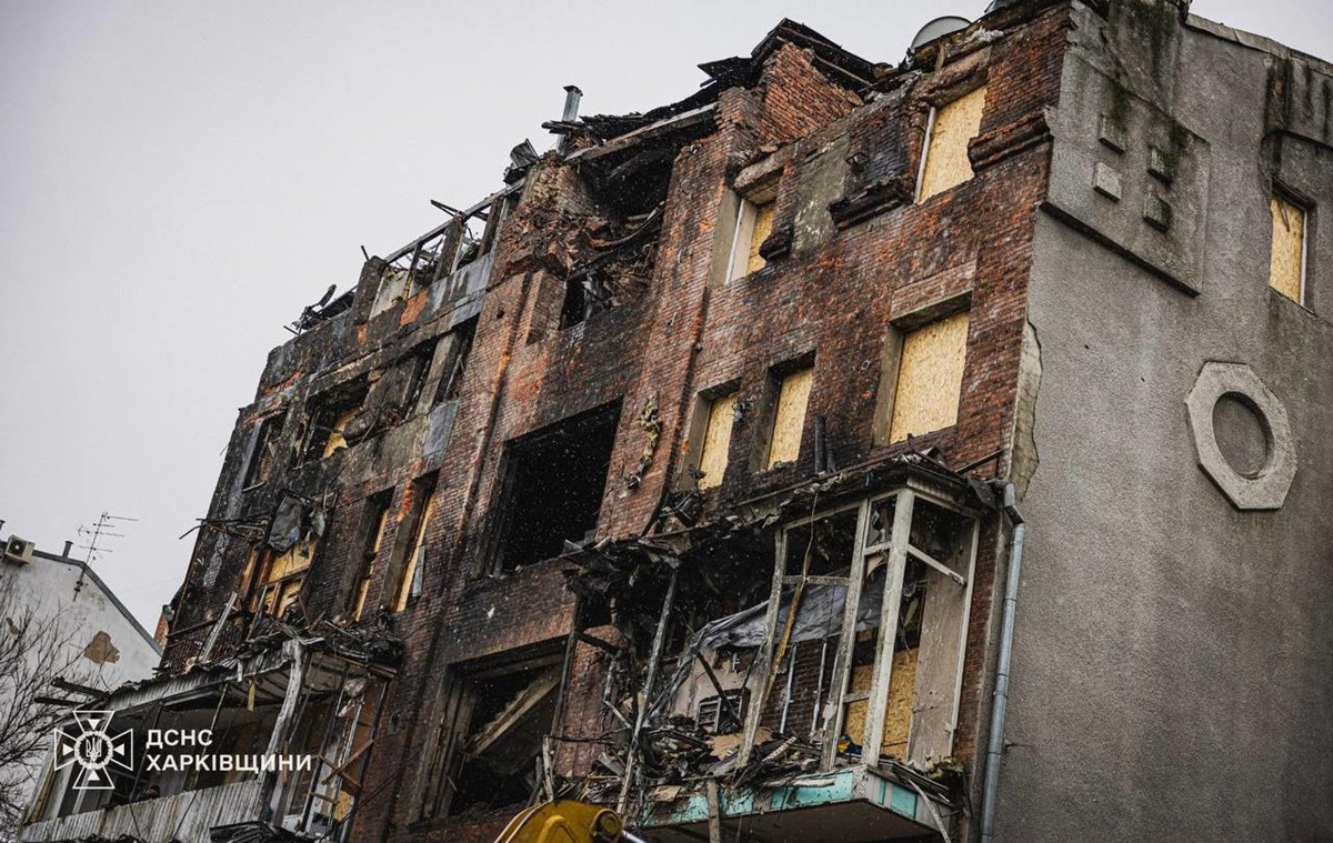 Удар по Харкову: під завалами знайшли п’яту жертву