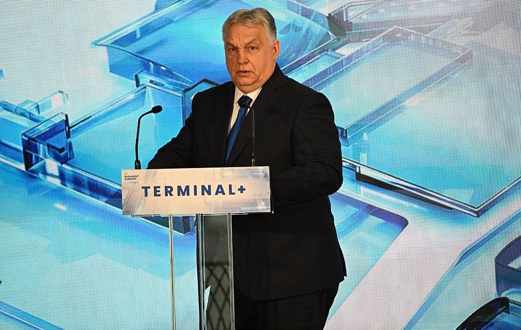 Орбан лякає угорців “вторгнення армії України”