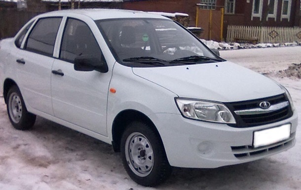 Російський авторинок обвалився до 20-річного мінімуму