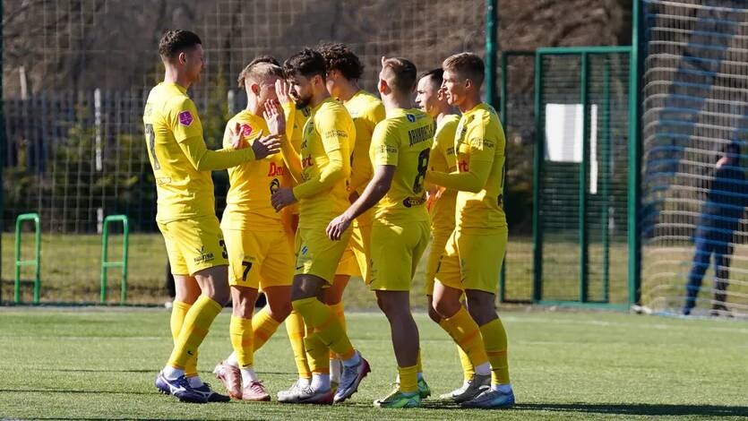 ЛНЗ хибив на пенальті, і в Кубку України в полуфінал пройшла Буковина